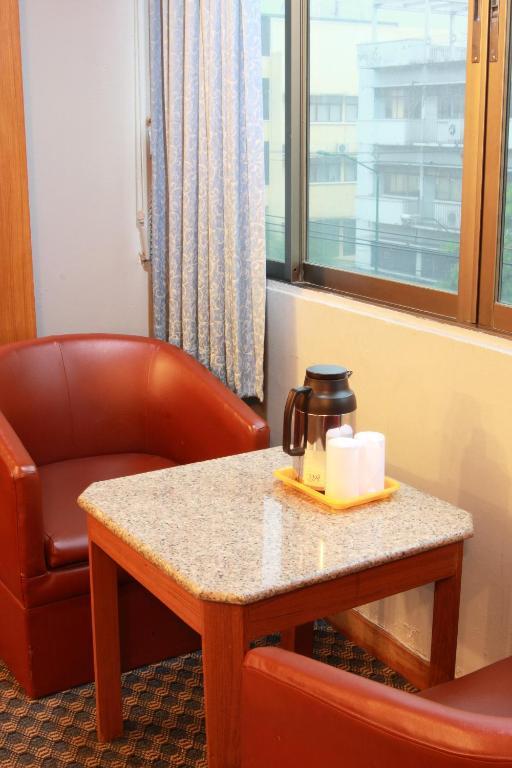 Pradipat Hotel Bangkok Oda fotoğraf