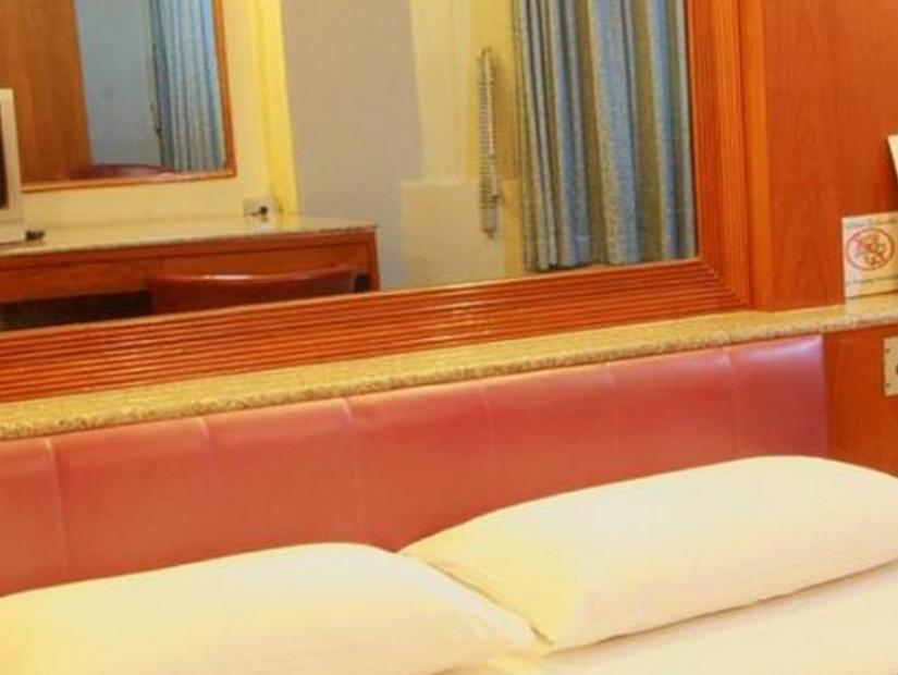 Pradipat Hotel Bangkok Dış mekan fotoğraf
