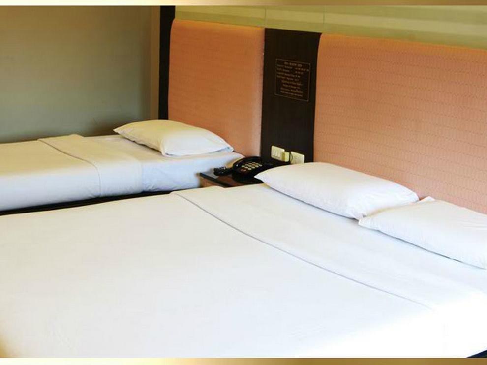 Pradipat Hotel Bangkok Dış mekan fotoğraf